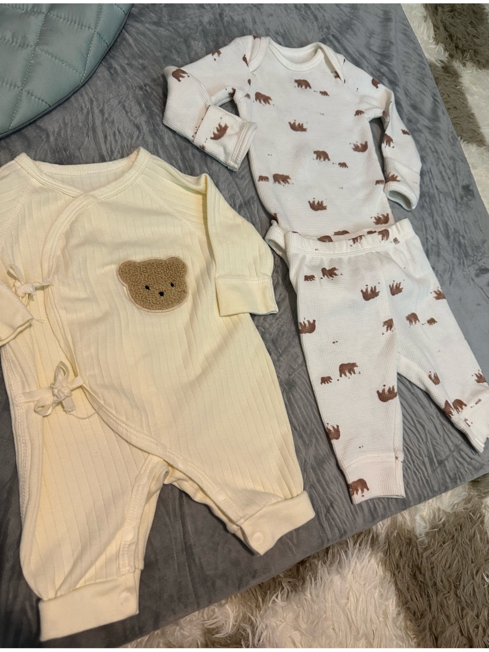 5/$25 bear themed baby bundle - Picture 1 of 9